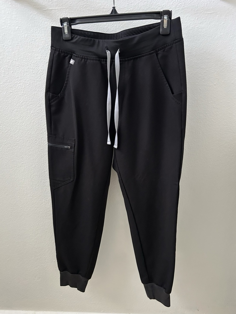 FIGS Zamora Jogger Scrub Pants Black